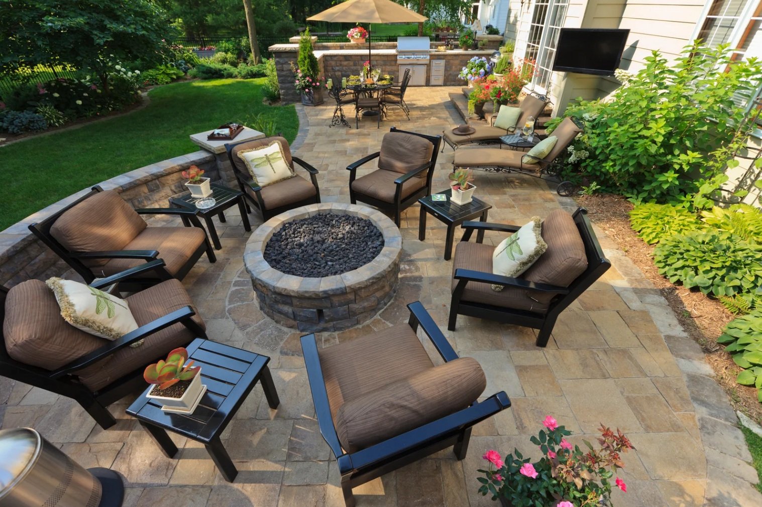 Backyard 2 Backyard 2